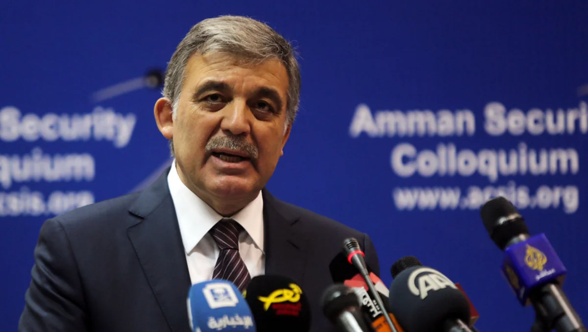 Türkiyənin keçmiş prezidenti Abdullah Gül yeni partiya yaratması barədə xəbərləri təkzib edib