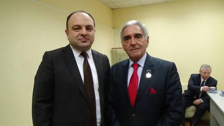 Xalq artisti Özbəkistandan qayıdıb