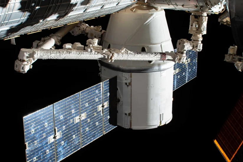 Грузовой космический корабль Dragon состыковался с МКС