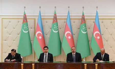 Azerbaijan and Turkmenistan sign documents