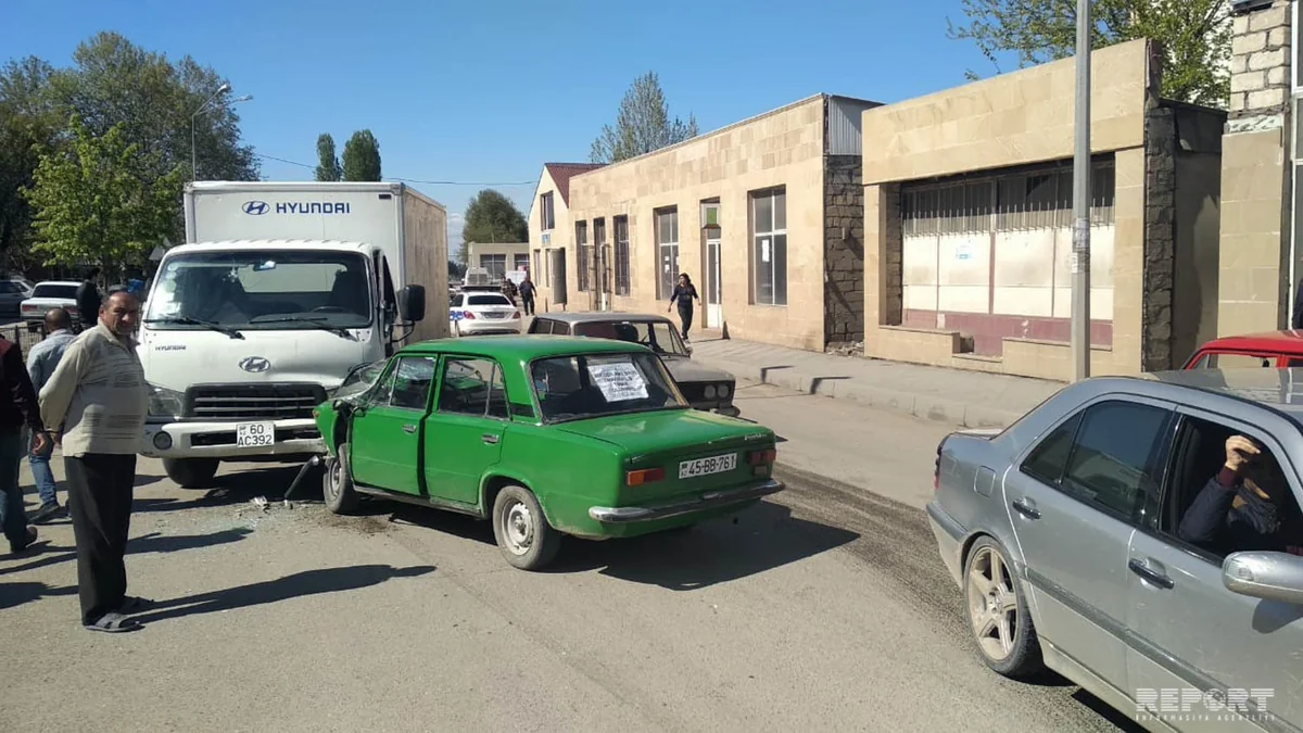 Tovuzda zəncirvari avtomobil qəzası olub - FOTO - VİDEO