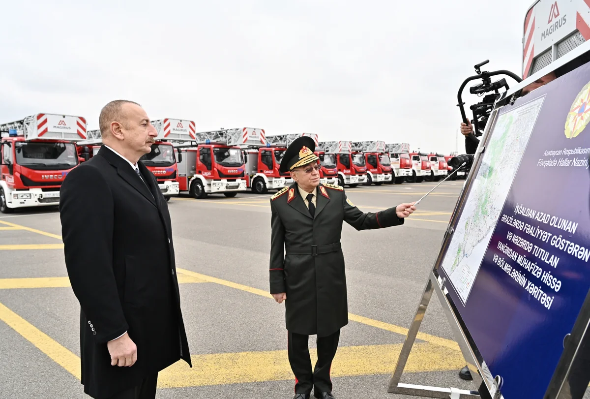 Prezident yeni alınmış xüsusi təyinatlı texnikalar və təcili tibbi yardım avtomobilləri ilə tanış olub - YENİLƏNİB