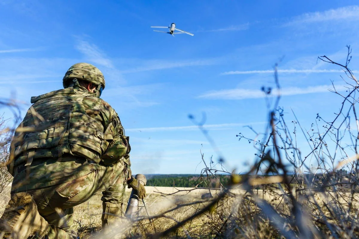 US poised to award contract for longer-range kamikaze drones for Ukraine 