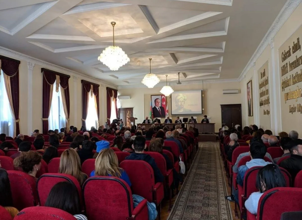 Gəncədə “Nəsimi ili”nə həsr edilən konfrans keçirilib