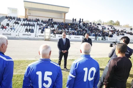 Araz-Naxçıvan və Azərbaycanın veteran futbolçuları yoldaşlıq görüşü keçirib - FOTO