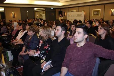 Uşaqlarda daha çox rast gəlinən pediatrik və ortopedik problemlərə müasir yanaşma mövzusunda konfrans keçirilib
