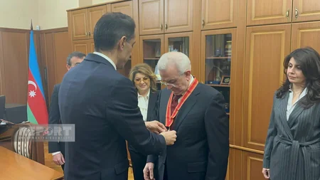 Azərbaycanın Rusiyadakı səfiri “Şərəf” ordenini həkim Məmmədbağır Əliyevə təqdim edib