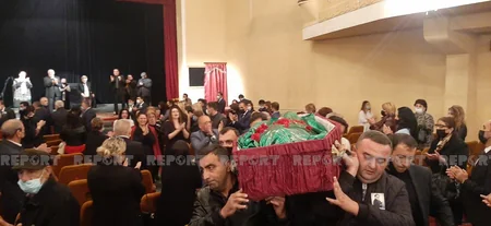 Xalq artisti Vaqif Şərifov dəfn edilib