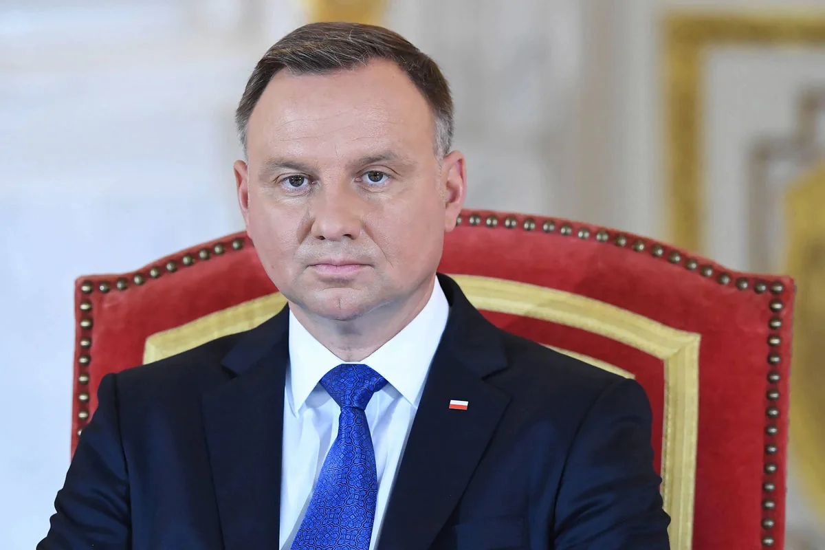 Президент Польши примет меры по освобождению арестованных политиков