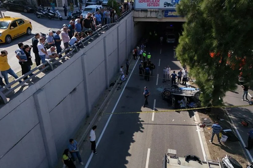 Türkiyədə ağır yol qəzası olub, üç nəfər ölüb, iki nəfər yaralanıb