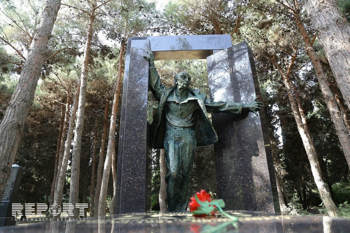 Lütfi Zadənin ölümündən bir il ötür - FOTO