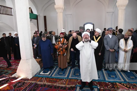 Collective prayer held in Aghdam's Juma Mosque after 31 years