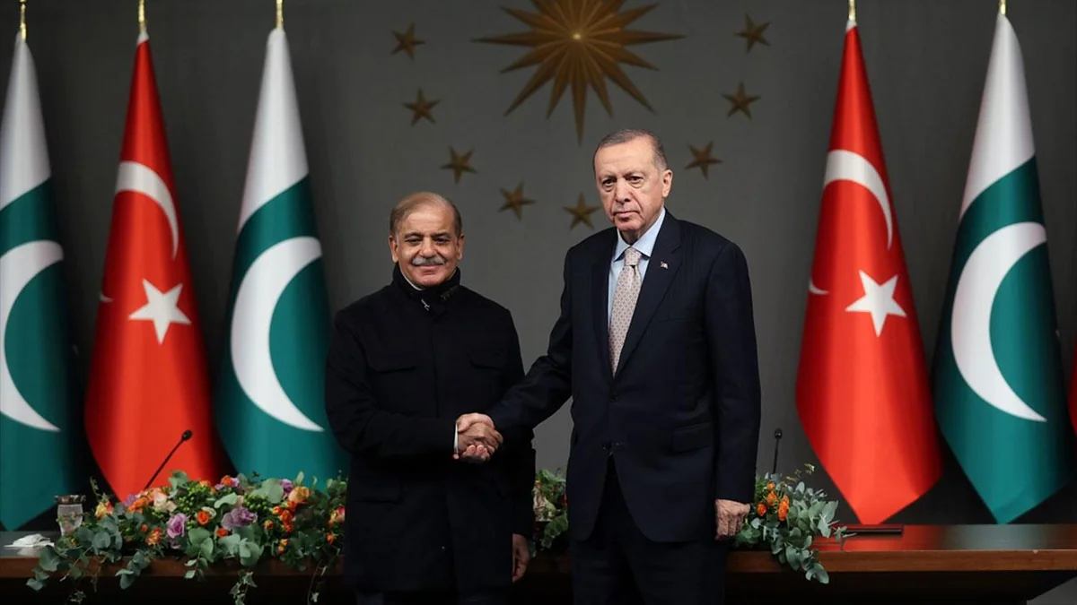 Türkiye, Pakistan hold discussions on regional issues