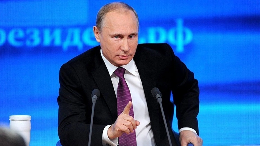 Moskvada Putinlə canlı yayım başlayıb