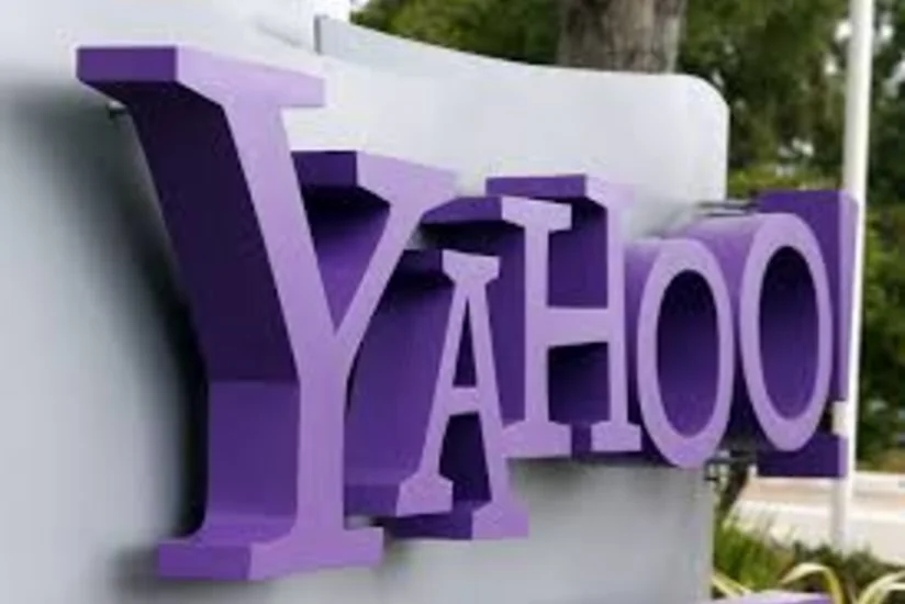 KİV: Yahoo internet biznesini sata bilər