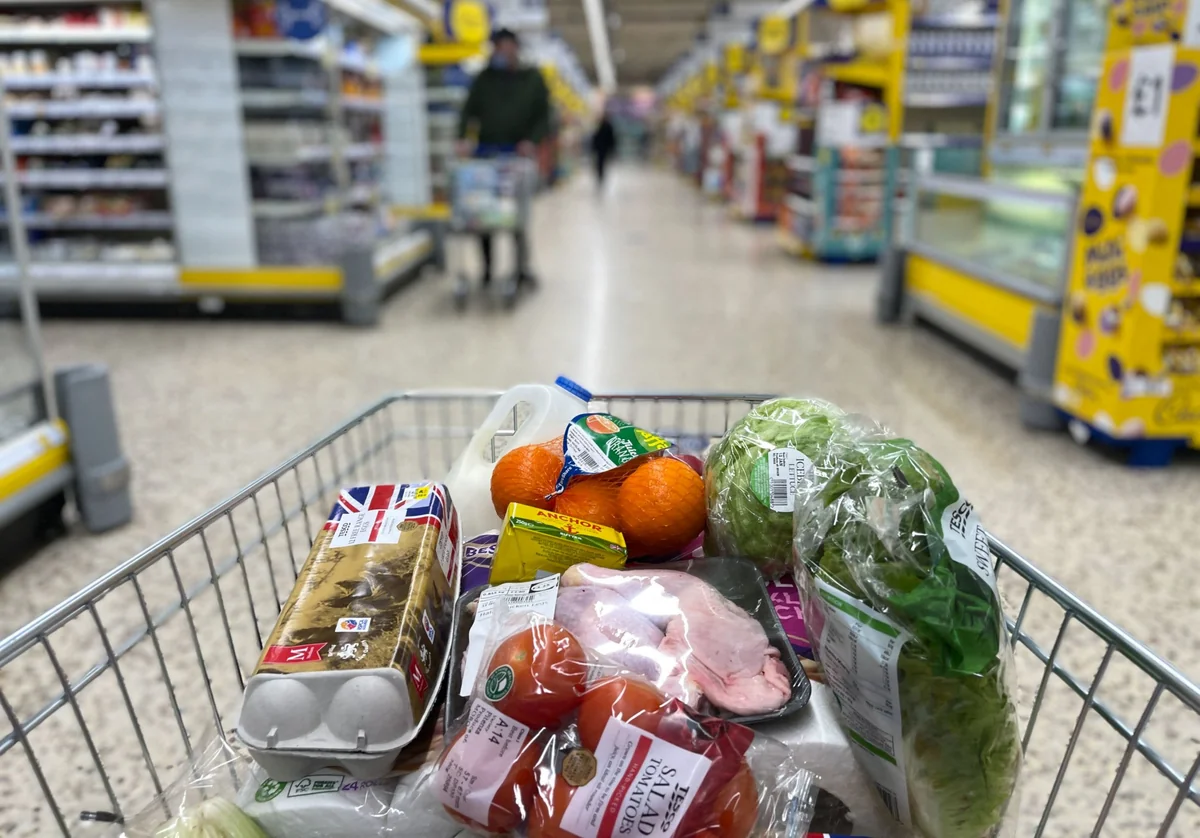 Цены на продукты и напитки в Великобритании показали беспрецедентный рост