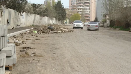 ​Bakıda daha bir yol təmir edilir