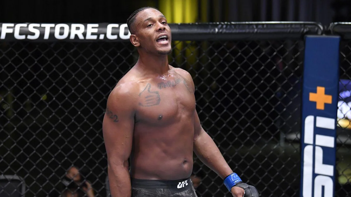 Camal Hill yarım ağır çəkidə UFC çempionu olub