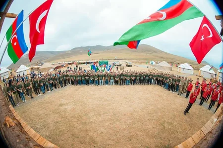 Hərbiyyə - 2019 hərbi vətənpərvərlik düşərgəsində Türkiyənin Zəfər bayramı qeyd edilib