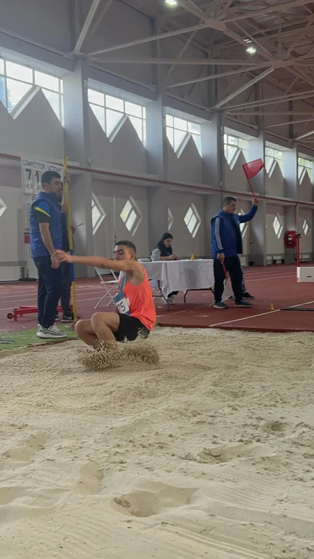 Состоялись соревнования по триатлону в честь чемпиона СССР Тофига Караева
