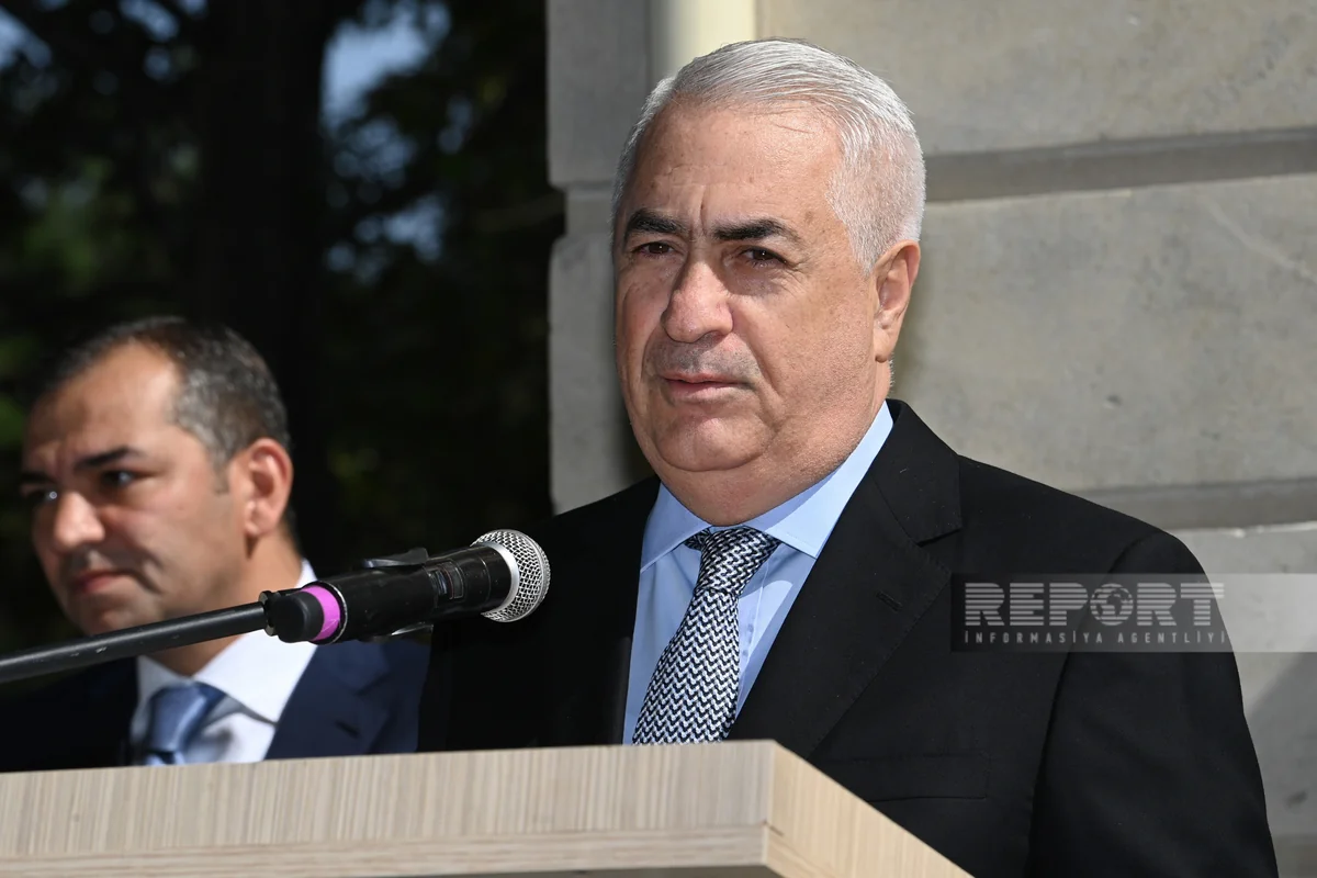 Nazir müavini: Bakı-Sumqayıt qatarlarının sayı az deyil