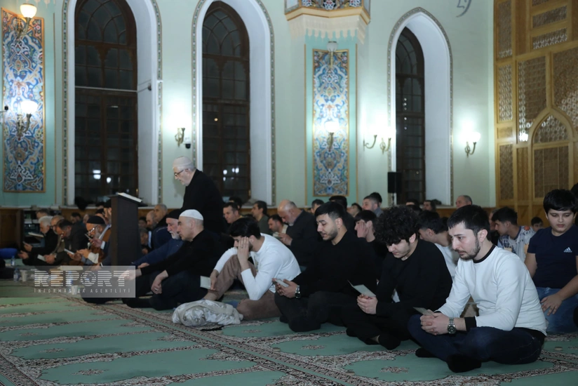 Bakıda Qədr gecəsi keçirilir – FOTOREPORTAJ