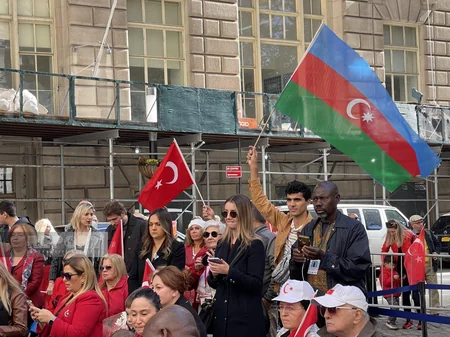 Nyu-Yorkda Türkiyə bayrağı ucaldılıb