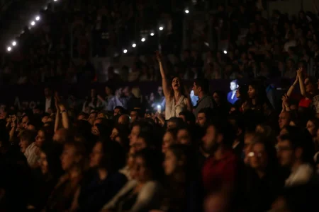 İtalyan müğənni Eros Ramazzotti Bakıda ilk dəfə konsert verib