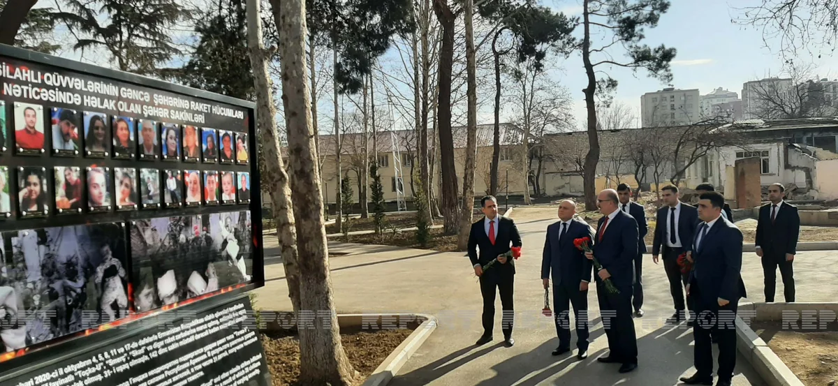 Anar Karimov pays homage to terror victims in Ganja