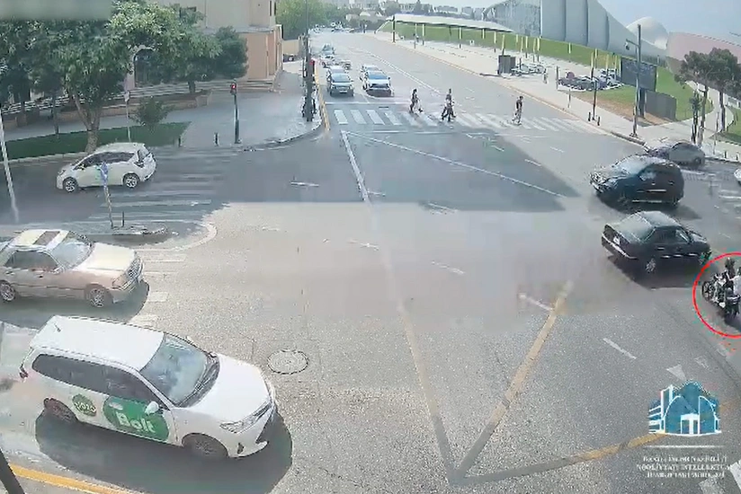 NİİM: Moped və motosiklet sürücülərinin bir çoxu piyada səkiləri ilə hərəkət etməklə qaydaları heçə sayır