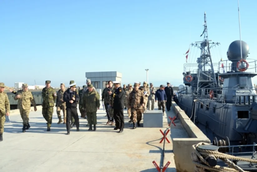 Azərbaycandakı xarici hərbi attaşelər hərbi hissəni ziyarət ediblər