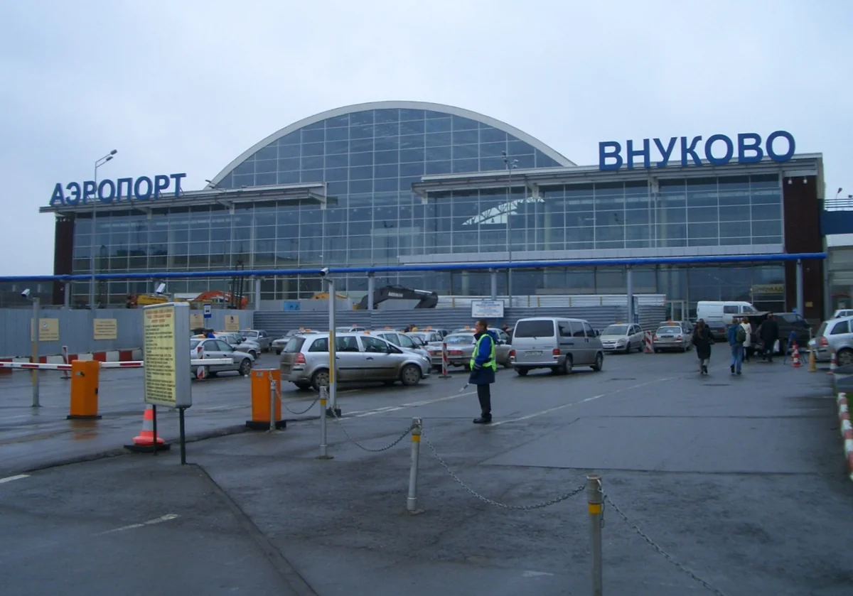 Moskva aeroportları fəaliyyətini tam bərpa edib