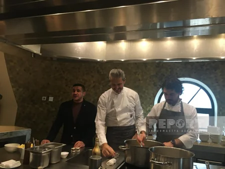 Italian chef uses Azerbaijani saffron during master class in Baku