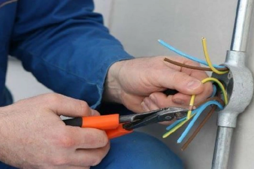 Cəlilabadda 20 yaşlı gənci elektrik cərəyanı vurub