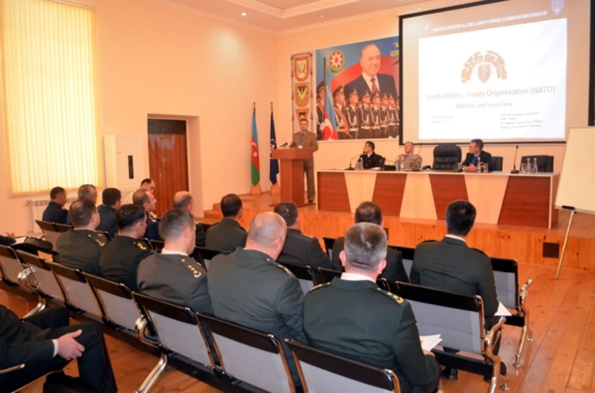 NATO's Mobile Training Team conducts seminar in Baku