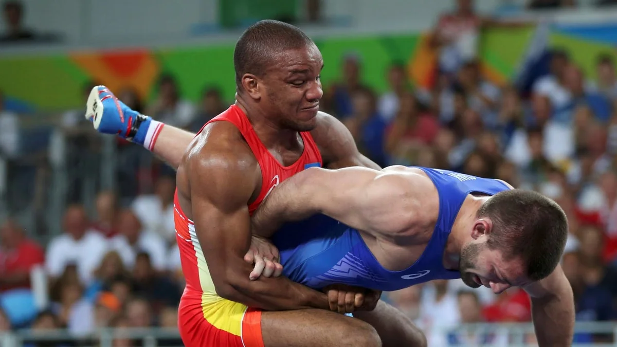 Ukraynalı olimpiya mükafatçısı: Nəyə görə Camalaya ev verirlər, bizə yox?