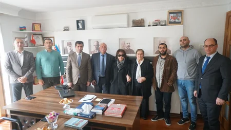 “Şirməmməd Hüseynov mükafatı” Ramiz Abutalıbovun ailəsinə təqdim edilib