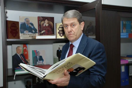 Xətai rayonu 35 saylı üçüncü seçki dairəsindən hakim partiyanın namizədi kimdir?