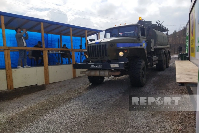 По дороге Ханкенди-Лачын беспрепятственно проехали 97 автомобилей российских миротворцев