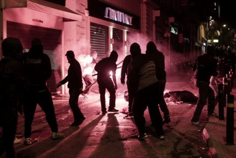 ​Yunanıstanda keçirilən nümayiş zamanı 296 nəfər saxlanılıb