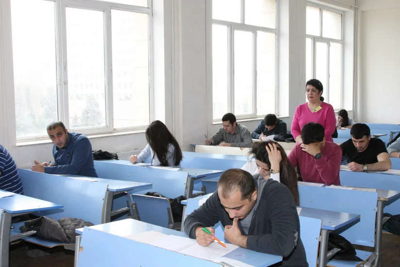Vergilər Nazirliyinə işə qəbul imtahanı keçirilib
