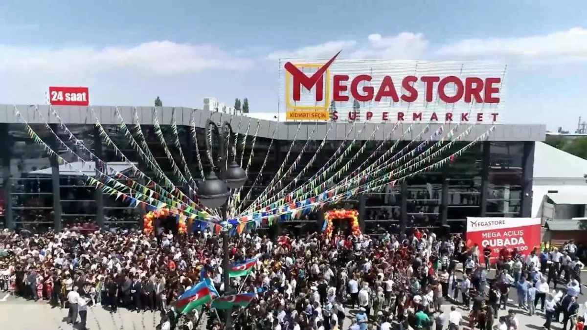 “Megastore” supermarket 5 000 kvadratmetrlik  filialla Qubada