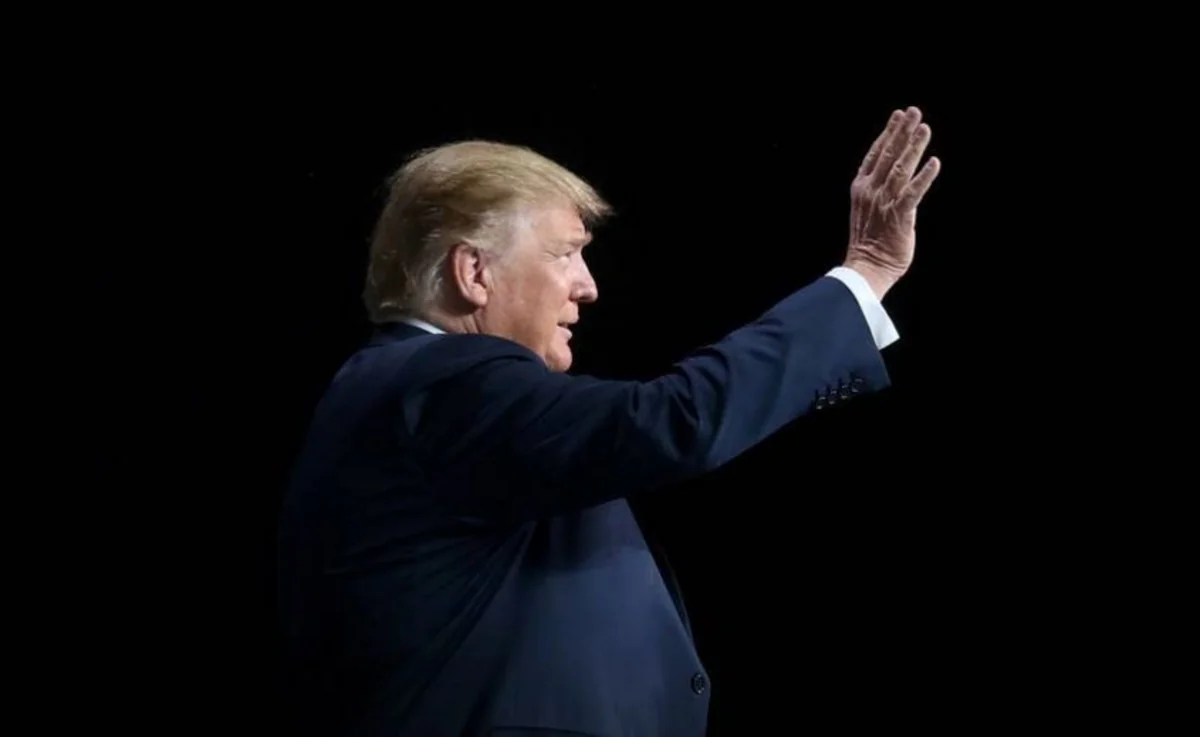 Tramp impiçmenti üzrə dinləmələri biabırçılıq adlandırıb