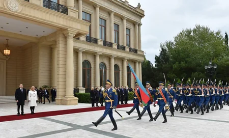 Azərbaycanda Xorvatiya Prezidentinin rəsmi qarşılanma mərasimi olub