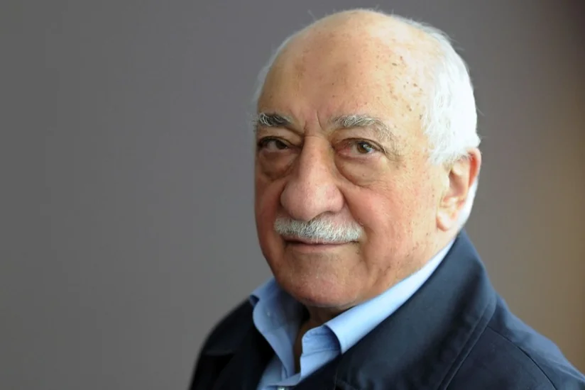 Türkiyə FETÖ-nün başçısına 130 gün möhlət verib