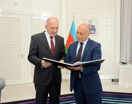 Mədəniyyət naziri Serbiya səfiri ilə görüşüb