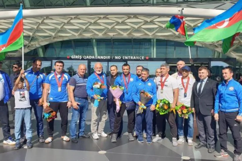 Dünya çempionatında 7 medal qazanan usta cüdoçularımız vətənə qayıdıblar