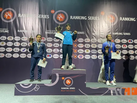 Azərbaycanın qadın güləşçiləri Qazaxıstan kubokunda 4 medal qazanıb
