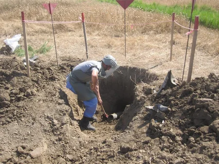 Tərtər, Füzuli rayonlarında partlamamış top və raket mərmiləri aşkarlanıb - FOTO