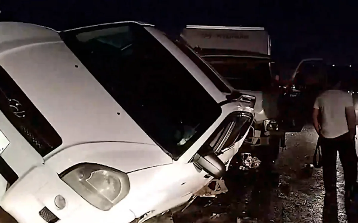 Bakıda yük maşını ilə minik avtomobili toqquşub - YENİLƏNİB